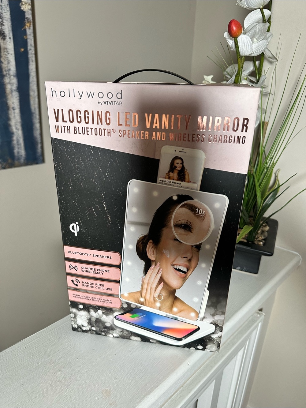 Hollywood by Vivitar Vlogging LED Vanity Mirror - White